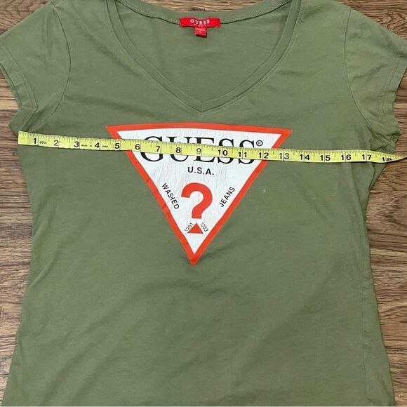 Guess Cap Sleeve V Neck Logo Tshirt Olive Green Size Large - Picture 7 of 9
